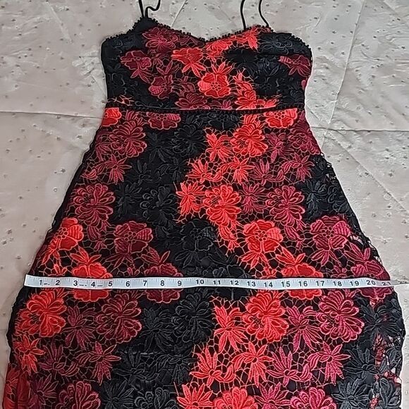 Revolve - BEBE Women's Floral Lace Slip Dress with A-line Silhouette Black Red 8 - Picture 9 of 11